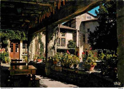 Carte Postale - 01 - Pérouges - Ostellerie du vieux Pérouges - La galerie gothique - Cité Médiévale - Vieilles pierres -