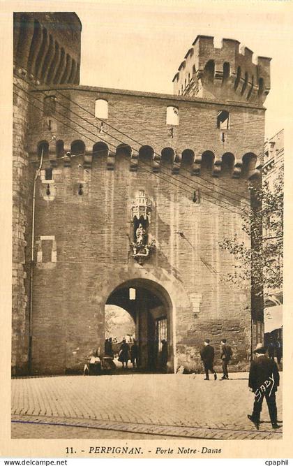 CPA Perpignan Porte Notre Dame
