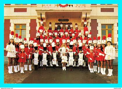 a961 / 389 95 - Persan - Majorettes de Persan