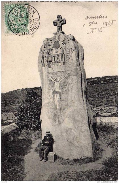 PLEUMEUR-BODOU : (22) Menhir de PENVERN