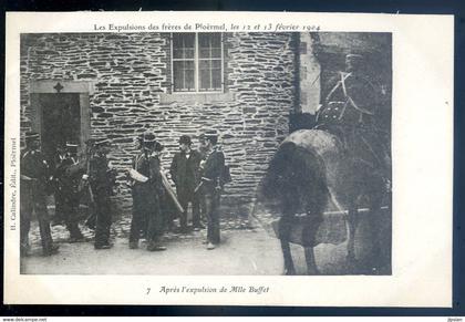 cpa du 56 Expulsion Frères Ploërmel 1904 après expulsion de  Mme Buffet   NOV20-67