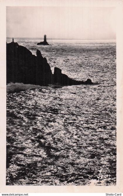 29 PLOGOFF POINTE DU RAZ