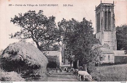29 -  Plonevez  du Faou  -  Saint Herbot -  entrée du village