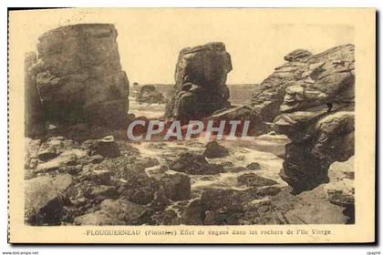 CPA Plougasnou Effet de Vagues dans les Rochers de l'ile vierge