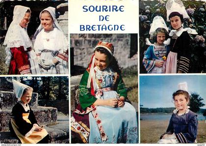 CPM Sourire de Bretagne Fillettes en costume de Quimper Fouesnant Plougastel Carhaix et Kerlouan Fol