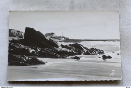 Cpsm 1952, Plozévet, la plage et les rochers du Gored, Finistère 29
