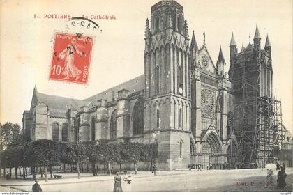 CPA Poitiers la Cathedrale