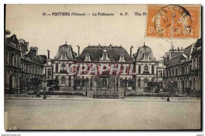CPA Poitiers La Prefecture