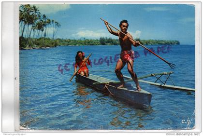 POLYNESIE- TAHITI  PECHEUR AU HARPON- PECHE