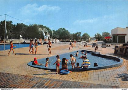 PONT-l'ABBE-d'ARNOULT - La Piscine - Architecte André Morisseau, Saintes