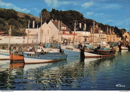 14 PORT EN BESSIN HUPPAIN LE PORT LES QUAIS