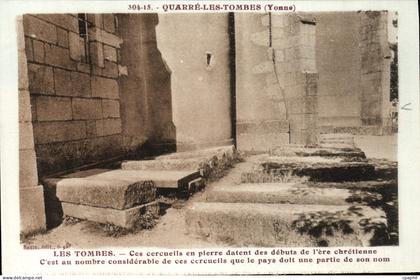 CPA Quarre Les Tombes Les Tombes Ces Cercueils En Pierre Datent Des Debuts De l'Ere chretienne