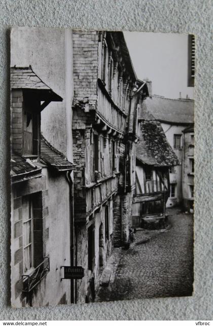 E855, Cpm, Quimperlé, rue Dom Morice, les vieilles maisons, Finistère 29