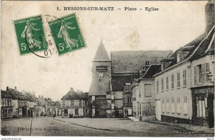 CPA RESSONS-sur-MATZ Place - Eglise (1208151)