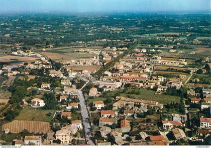 / CPSM FRANCE 84 "Robion, vue générale aérienne"
