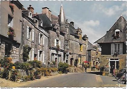 CPM Rochefort-en-Terre Les Vieilles Maisons fleuries de la Place