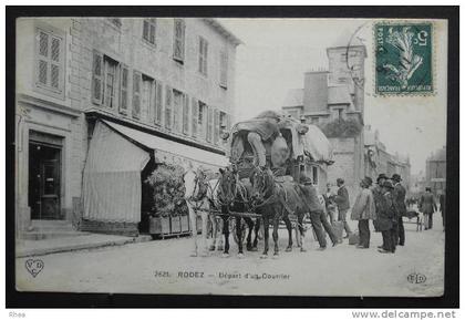 12 Rodez - départ d'un courrier - attelage cheval