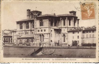 CPA Romans sur Isere Drome la cathedrale Saint Barnard