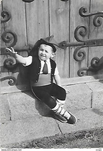 CPSM Roussillon Petit Catalan  - Enfant en costume local