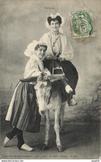 CPA Sables D'Olonne Sablaises Folklore