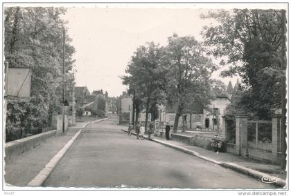 SAINT AMAND EN PUISAYE