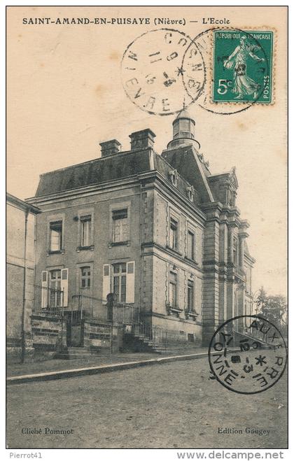 SAINT AMAND EN PUISAYE - L'École