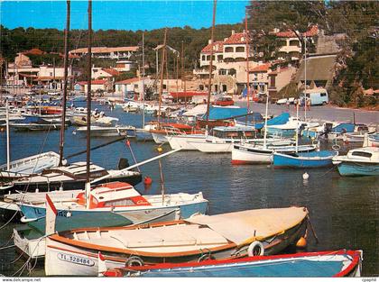 CPM Saint Cyr les Lecques La Madrague Vue du Port