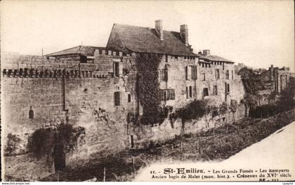CPA Saint Emilion Les grands fosses Les remparts Ancien logis de Malet