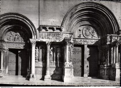 CPM Saint Gilles Facade De I'Eglise