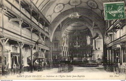 CPA Saint Jean de Luz Interieur de l'eglise Saint Jean Baptiste