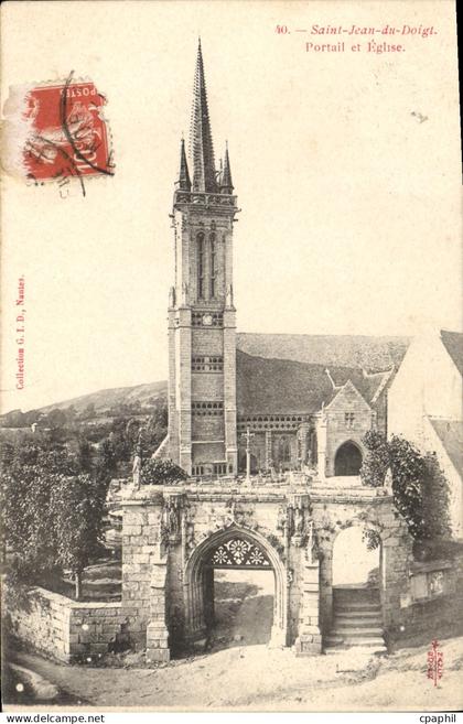 CPA Saint Jean Du Doigt Portail Et Eglise