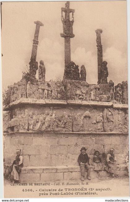Saint-Jean-Trolimon (29-Finistère)  Calvaire de Tronoën