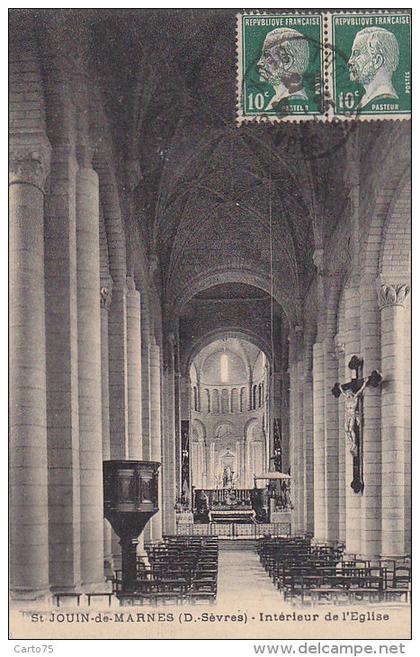 Saint Jouin de Marnes 79 - Intérieur Eglise