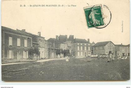 SAINT-JOUIN DE MARNES - La Place