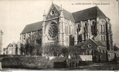 CPA Saint Nazaire L Eglise Saint Nazaire