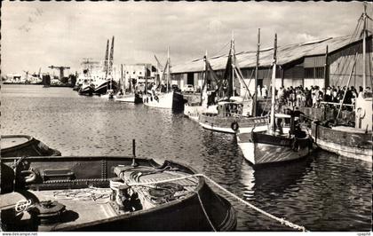 Saint Nazaire CPA Le port