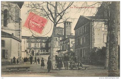 SAINT NICOLAS DE LA GRAVE . PLACE DU CHÂTEAU .
