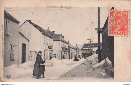 SAINT PIERRE ET MIQUELON  une rue de Saint Pierre en hiver