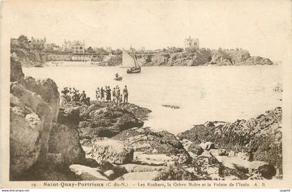 CPA Saint Quay Portrieux C du N Les Rochers la Greve Noire et la Pointe de l'Isnin