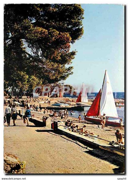 CPM Saint Raphael Boulouris (Var) La Plage