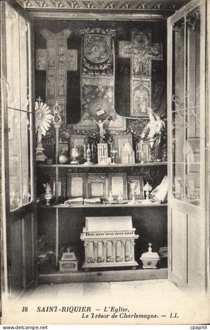 CPA Saint Riquier l'eglise le Tresor de Charlemagne
