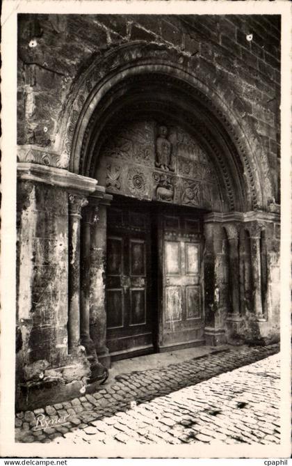 Salon de Provence - Eglise Saint Michel - CPA