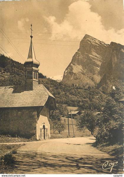 CPM Env de Samoens Eglise duBerouze et le Criou (2225 m)