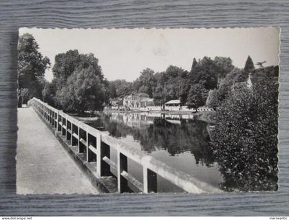 Cpa Samois sur Seine (77) L'A-vau-terre.vue du pont de l'ile