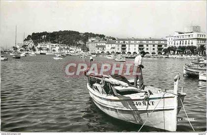 CPM Sanary sur Mer Var Les Roches Rouges Peche Bateau