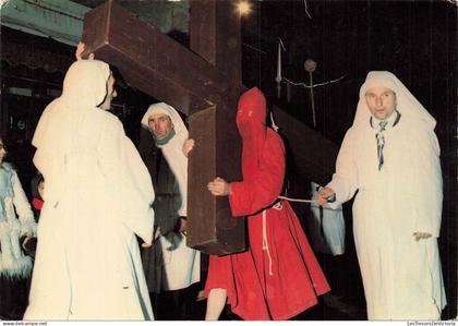FRANCE - Saugues - Procession des Pénitents - Costumes - Grand croix - CP