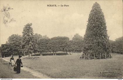 CPA Chateau de Sceaux Le Parc