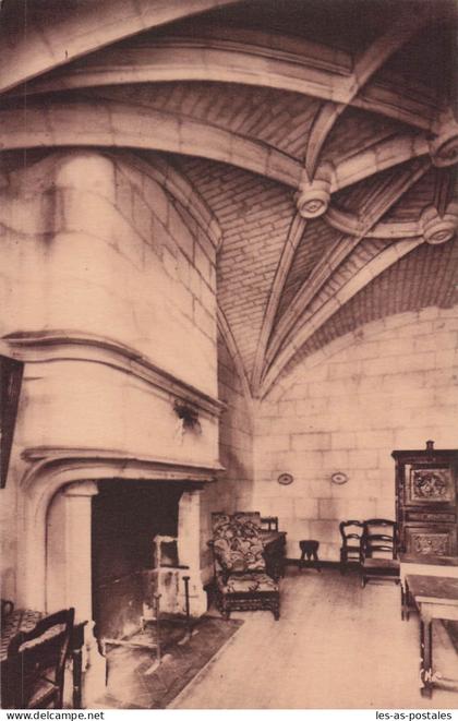 86 SCORBE CLAIRVAUX SALLE DU DONJON