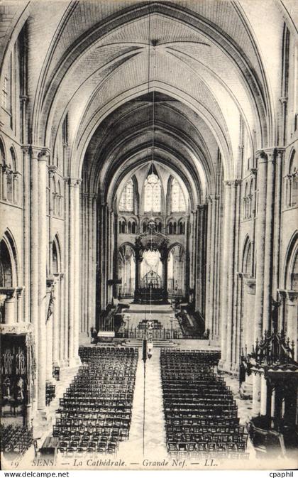 CPA Sens La Cathedrale