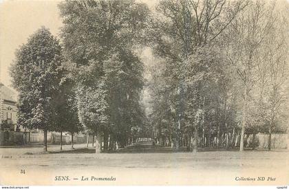 CPA Sens Les Promenades